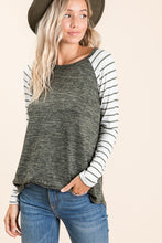 Keep it Simple Long Sleeve Tunic (2 Colors)